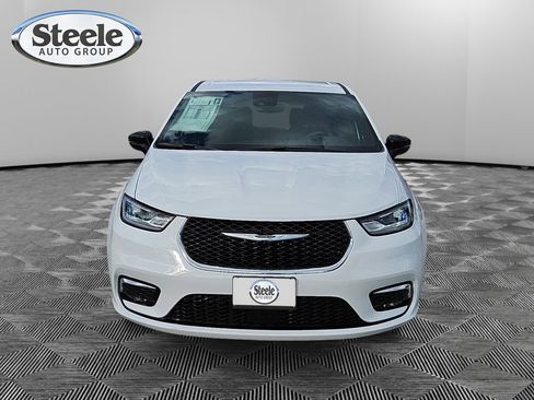 New 2026 Chrysler Pacifica Select FWD image 8