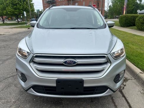 Used 2018 Ford Escape SE FWD image 3