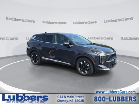 Used 2026 Kia Sportage LX FWD image 2