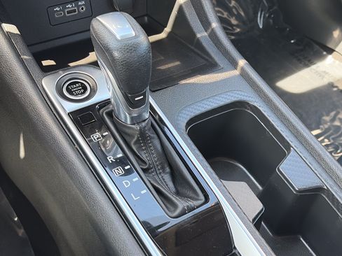 Used 2020 Nissan Sentra SV FWD image 25