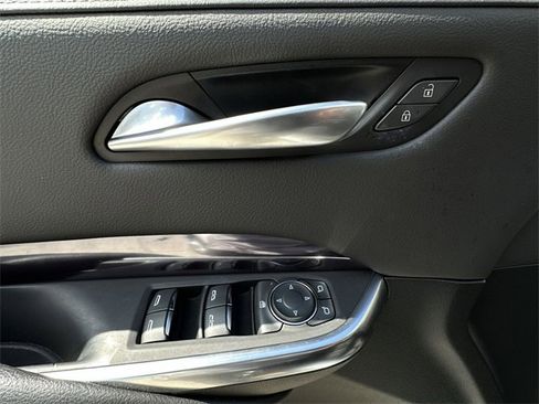 Certified 2023 Cadillac XT4 Luxury w/ Cold Weather Package image 20