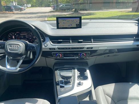Used 2018 Audi Q7 2.0T Premium Plus AWD/4WD image 16