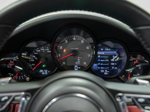 Used 2018 Porsche 911 Carrera 4S AWD/4WD image 93