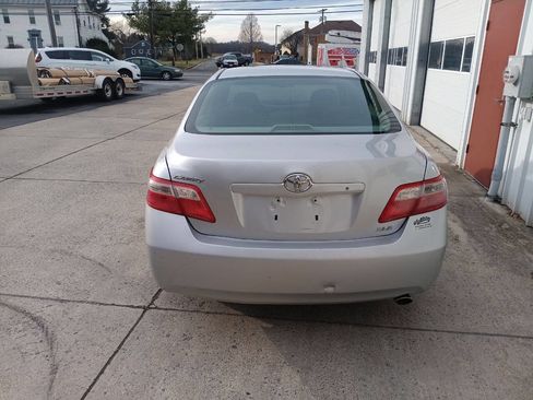 Used 2009 Toyota Camry XLE image 3