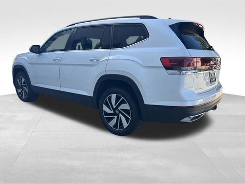 New 2026 Volkswagen Atlas SE FWD image 3