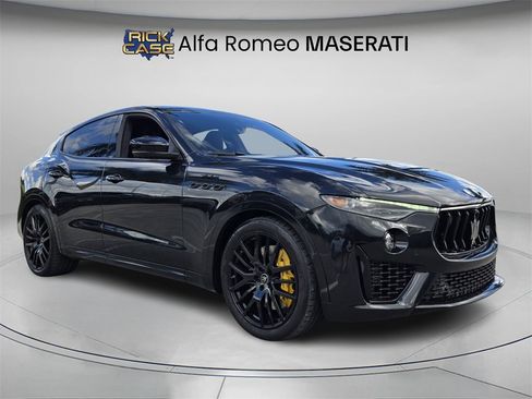 Used 2022 Maserati Levante Modena image 8