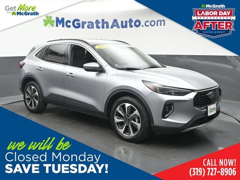 Used 2023 Ford Escape Platinum AWD/4WD image 1