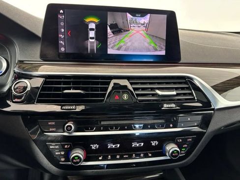 Used 2019 BMW 530i xDrive AWD/4WD image 16
