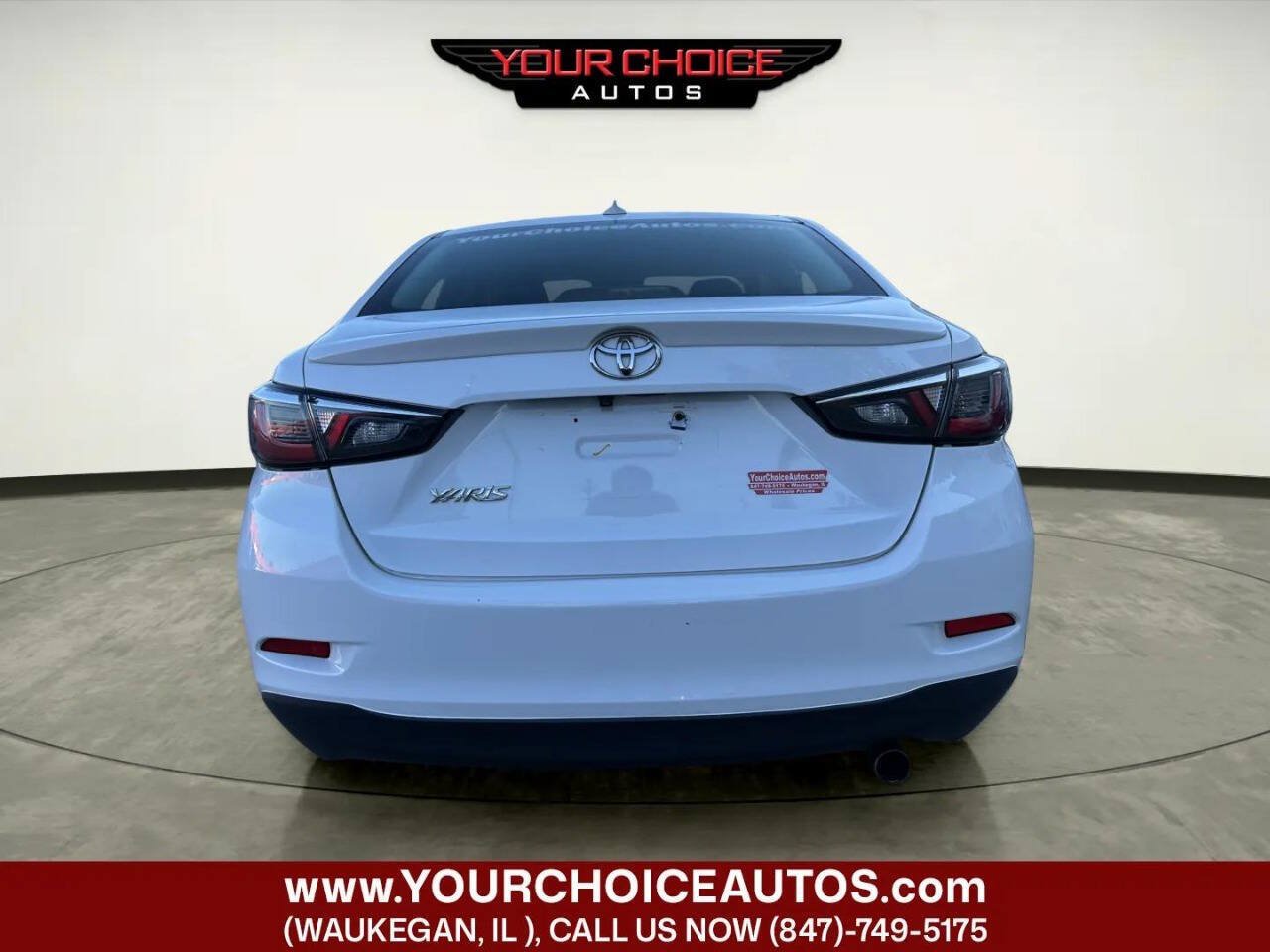 Used 2019 Toyota Yaris LE FWD image 4