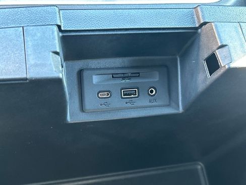 Used 2022 Chevrolet Silverado 3500 High Country w/ Safety Package II image 18