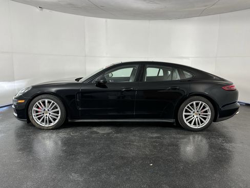 Used 2018 Porsche Panamera 4 image 7