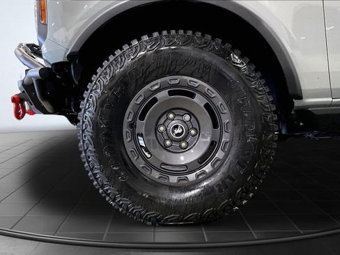 Used 2024 Ford Bronco Big Bend image 9