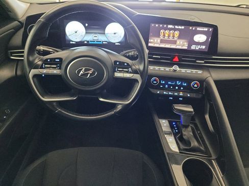 Used 2023 Hyundai Elantra SEL w/ Convenience Package FWD image 22