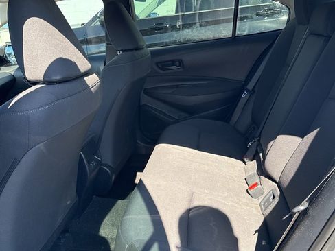 Used 2023 Toyota Corolla LE image 6
