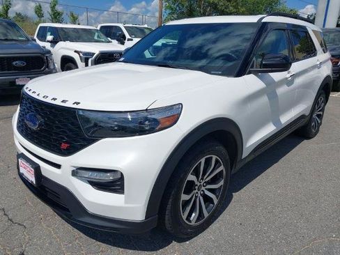 Certified 2023 Ford Explorer ST AWD/4WD image 4