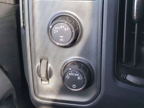 Used 2018 Chevrolet Silverado 1500 W/T w/ Trailering Package image 25