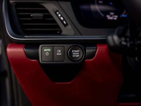 Certified 2025 Porsche 911 Carrera image 37