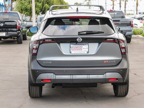 New 2026 Nissan Kicks SR w/ Cold Weather Package image 6