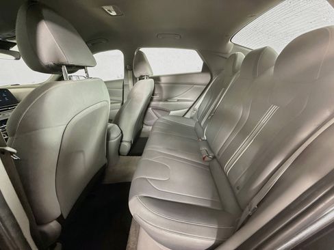 Used 2023 Hyundai Elantra SEL w/ Convenience Package FWD image 29