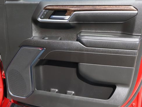 Used 2023 GMC Sierra 1500 Elevation image 18