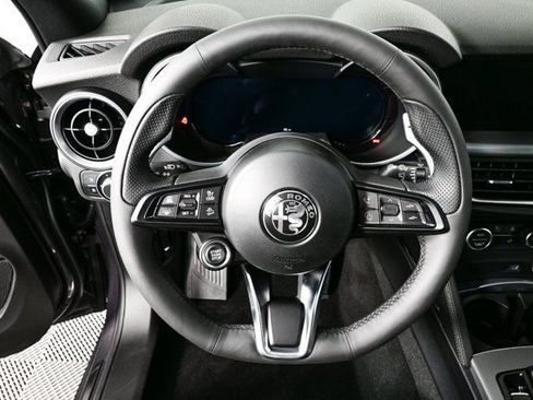 New 2025 Alfa Romeo Stelvio Sprint w/ Convenience Package AWD/4WD image 9