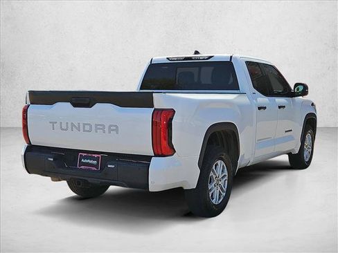 Used 2022 Toyota Tundra SR5 w/ SR5 Convenience Package RWD image 5