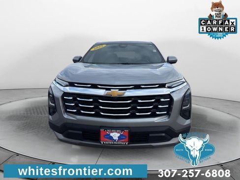 Used 2025 Chevrolet Equinox LT AWD/4WD image 2