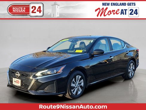 Certified 2025 Nissan Altima 2.5 S image 1