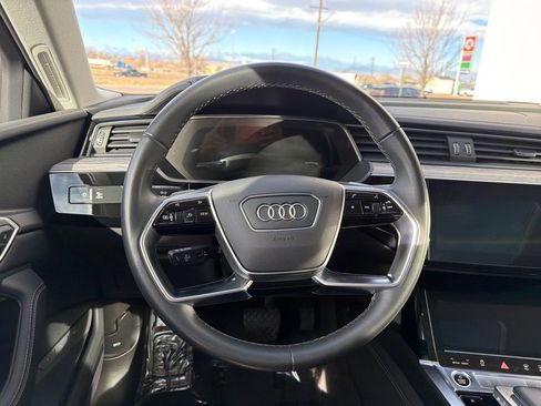 Used 2024 Audi Q8 e-tron Premium Plus w/ Premium Plus Package image 15