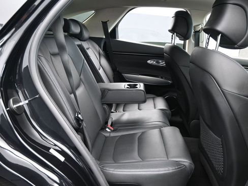 Used 2022 Genesis GV70 2.5T w/ Select Package image 40