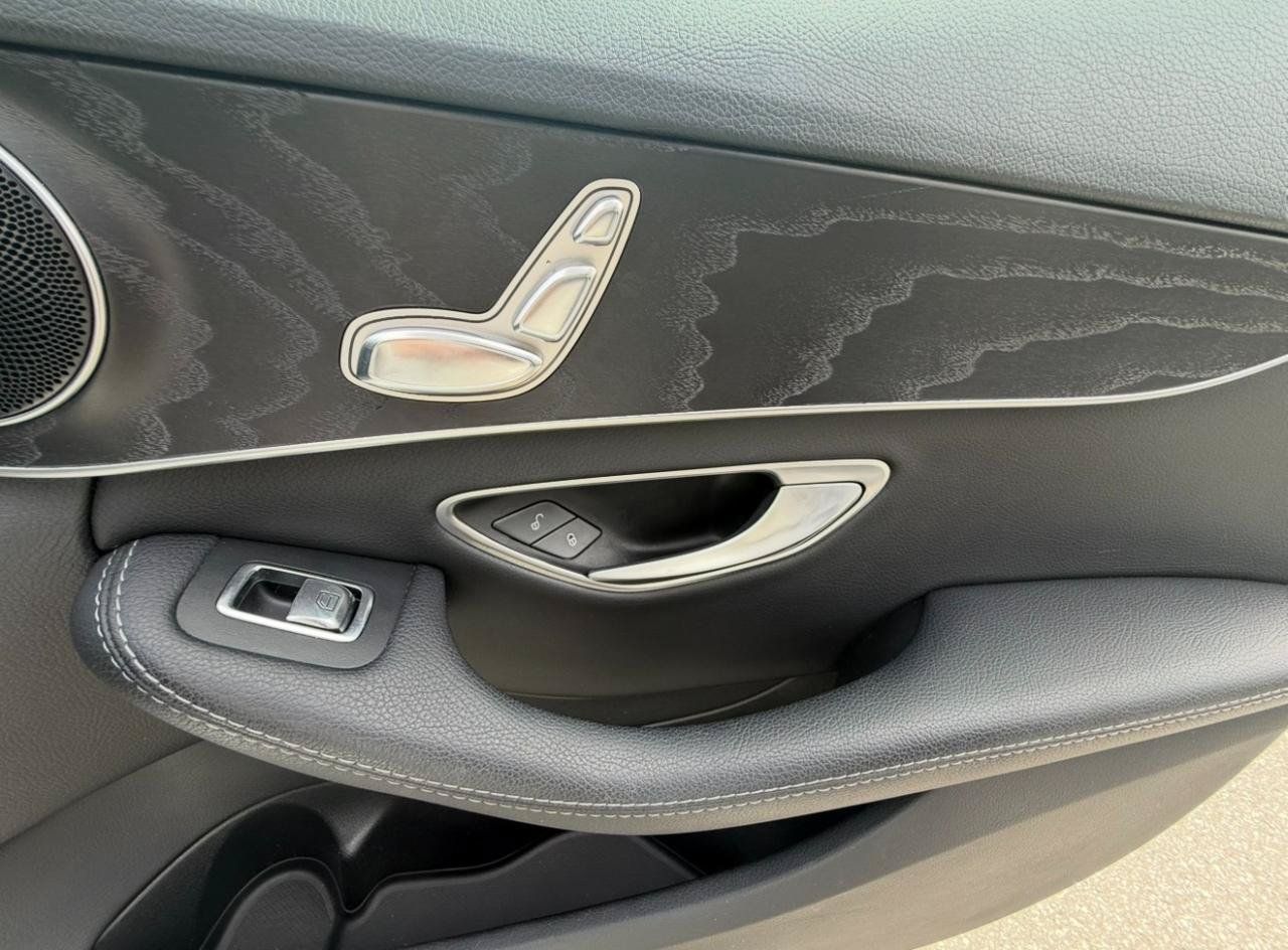 Used 2017 Mercedes-Benz C 300 Sedan image 19