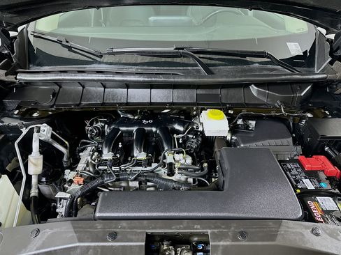 Used 2024 Nissan Pathfinder SV image 33