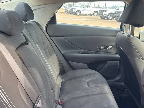Used 2025 Hyundai Elantra SEL FWD image 33