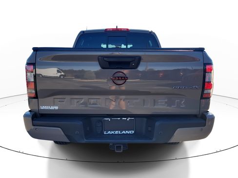 Used 2022 Nissan Frontier PRO-4X image 5