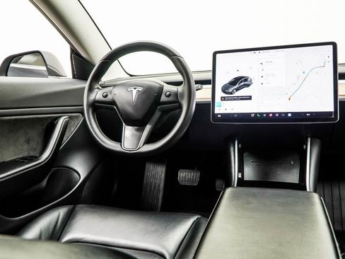 Used 2019 Tesla Model 3 Mid Range image 19