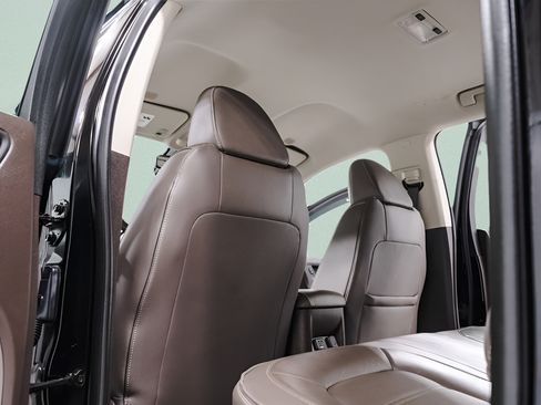 Used 2022 GMC Canyon Denali AWD/4WD image 32