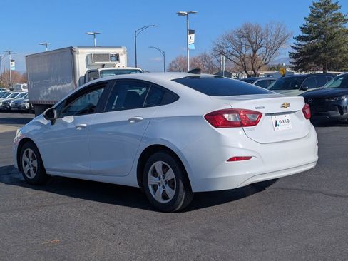 Used 2018 Chevrolet Cruze LS FWD image 7