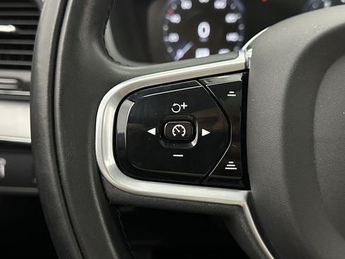 Used 2022 Volvo XC90 T5 Momentum AWD/4WD image 23