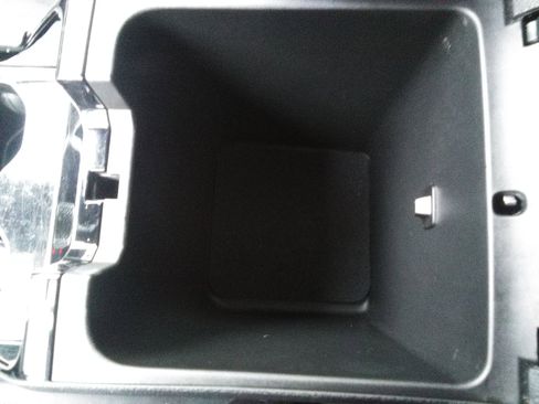 Used 2022 Jeep Grand Cherokee Altitude image 23