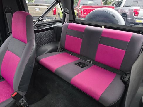Used 1993 Geo Tracker 4WD 2-Door image 10