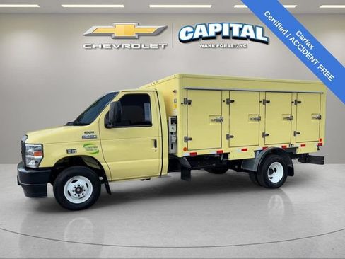 Used 2022 Ford E-450 and Econoline 450 Super Duty RWD image 3