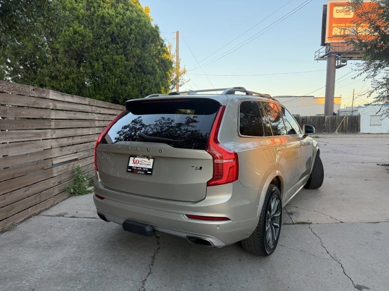 Used 2016 Volvo XC90 T6 Momentum w/ Momentum Plus Package AWD/4WD image 5