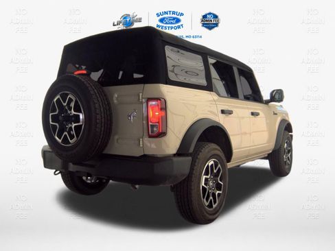 Used 2025 Ford Bronco 4-Door AWD/4WD image 7