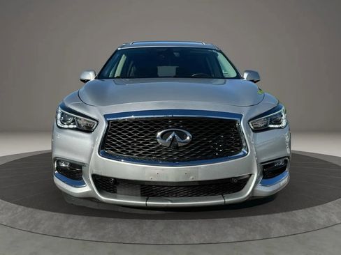 Used 2017 INFINITI QX60 Luxe w/ Deluxe Technology Package image 3