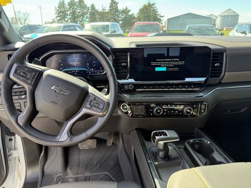 Used 2025 Chevrolet Silverado 1500 ZR2 w/ Technology Package AWD/4WD image 17