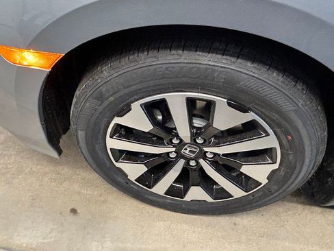 New 2026 Honda Odyssey EX-L image 6