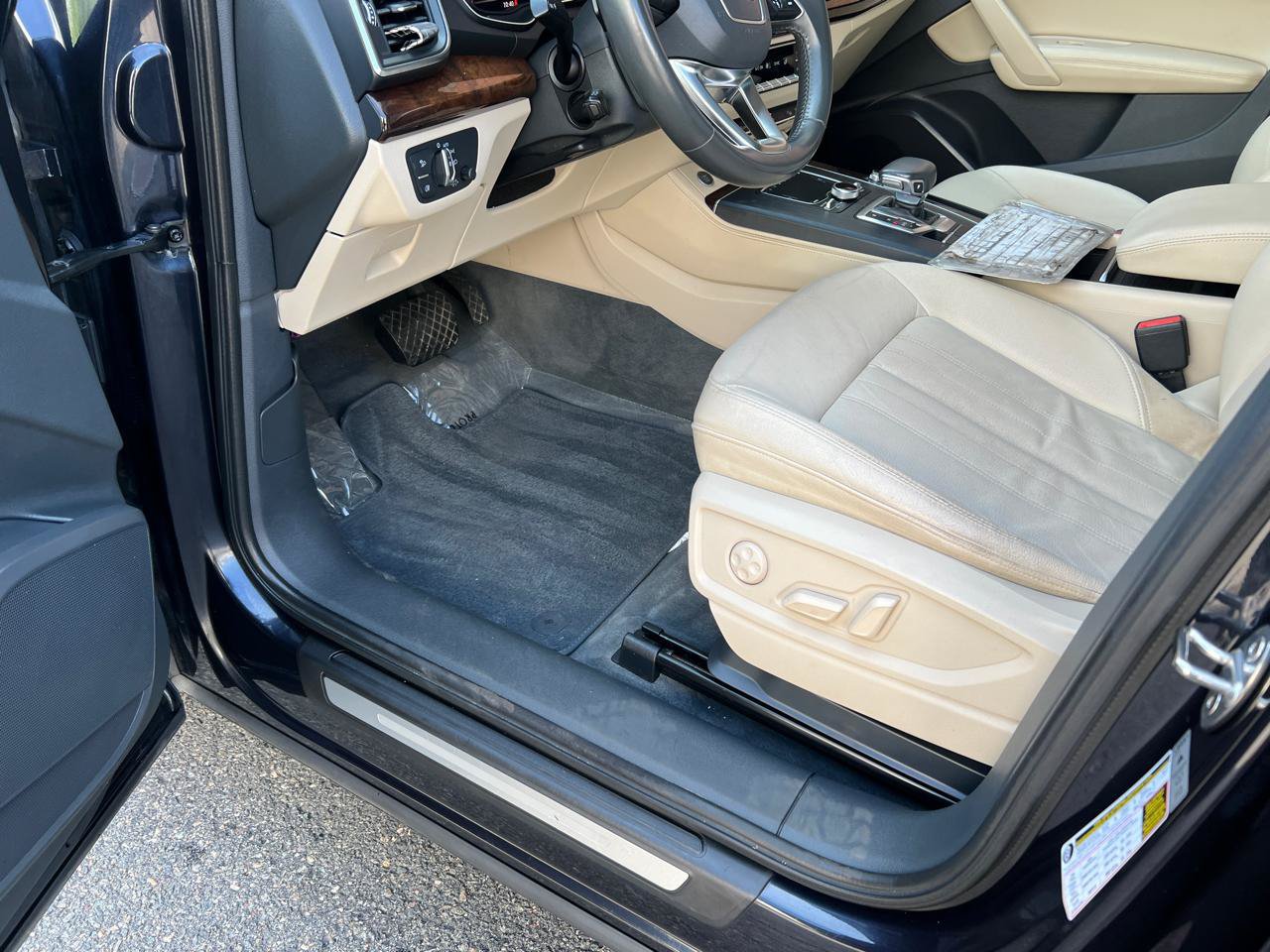 Used 2019 Audi Q5 2.0T Premium Plus AWD/4WD image 32