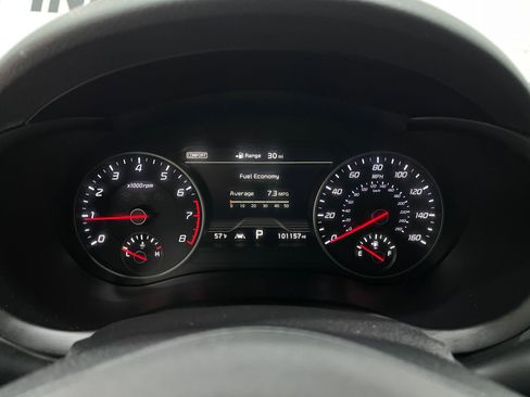 Used 2018 Kia Stinger Premium image 22