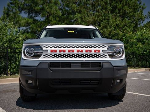New 2025 Ford Bronco Sport Heritage w/ Convenience Package AWD/4WD image 2