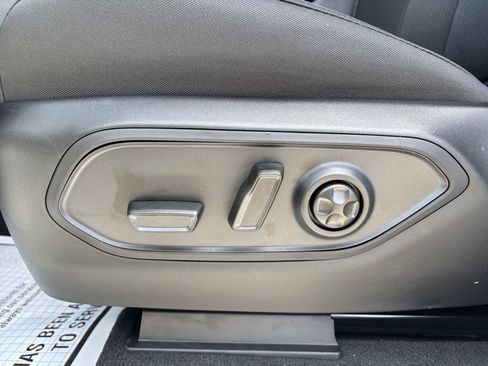 New 2026 Jeep Grand Cherokee L 4WD image 25